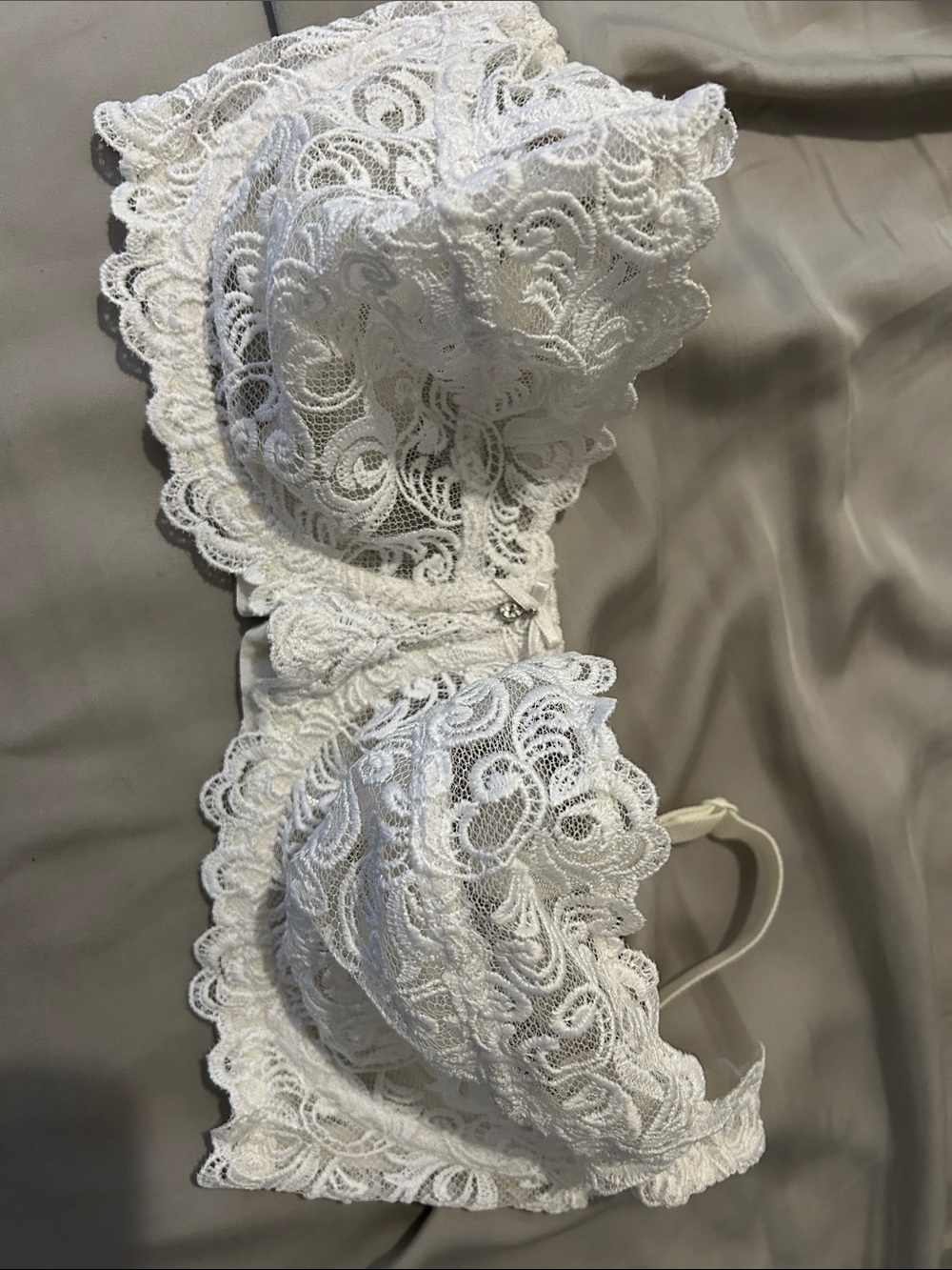 David's Bridal Ivory Lace Underwire Bra with Scalloped Trim